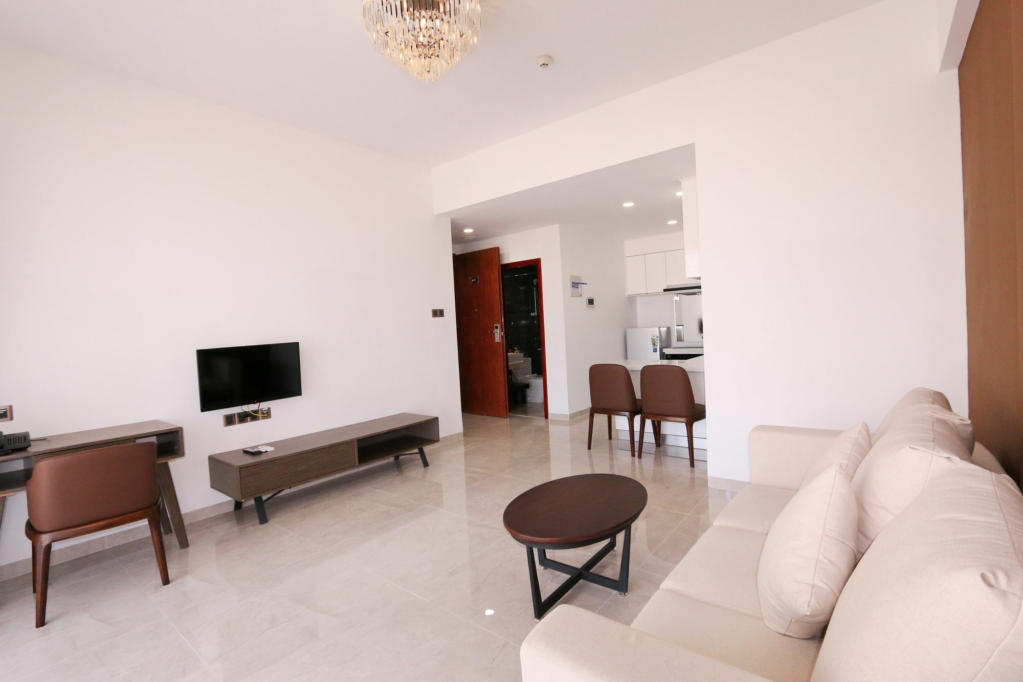 פנום פן Eastland Hotel & Apartment מראה חיצוני תמונה