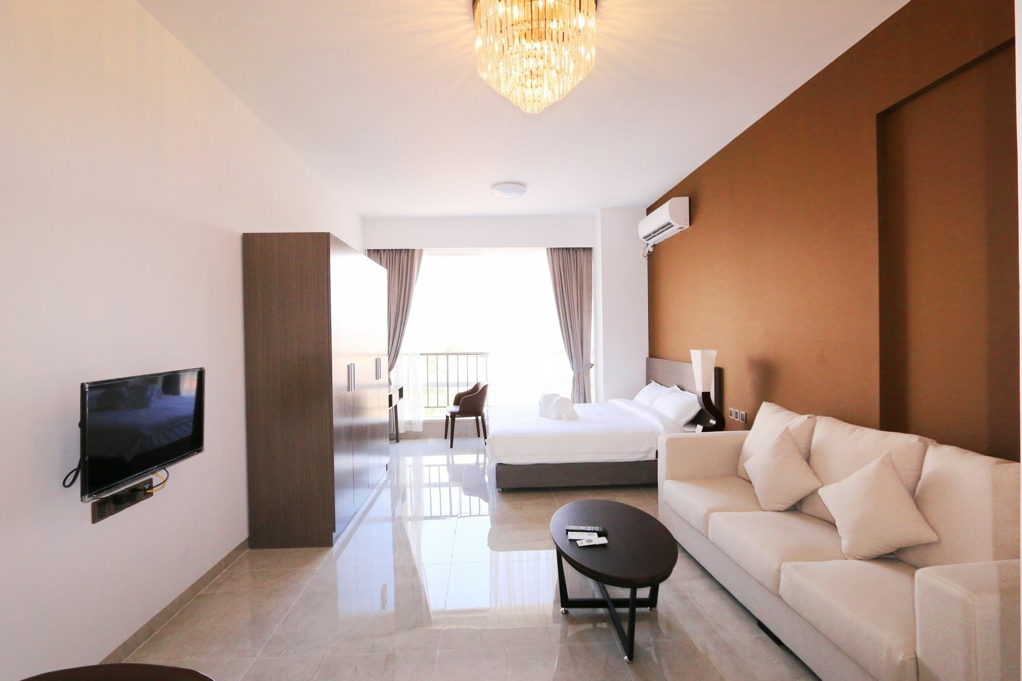 פנום פן Eastland Hotel & Apartment מראה חיצוני תמונה