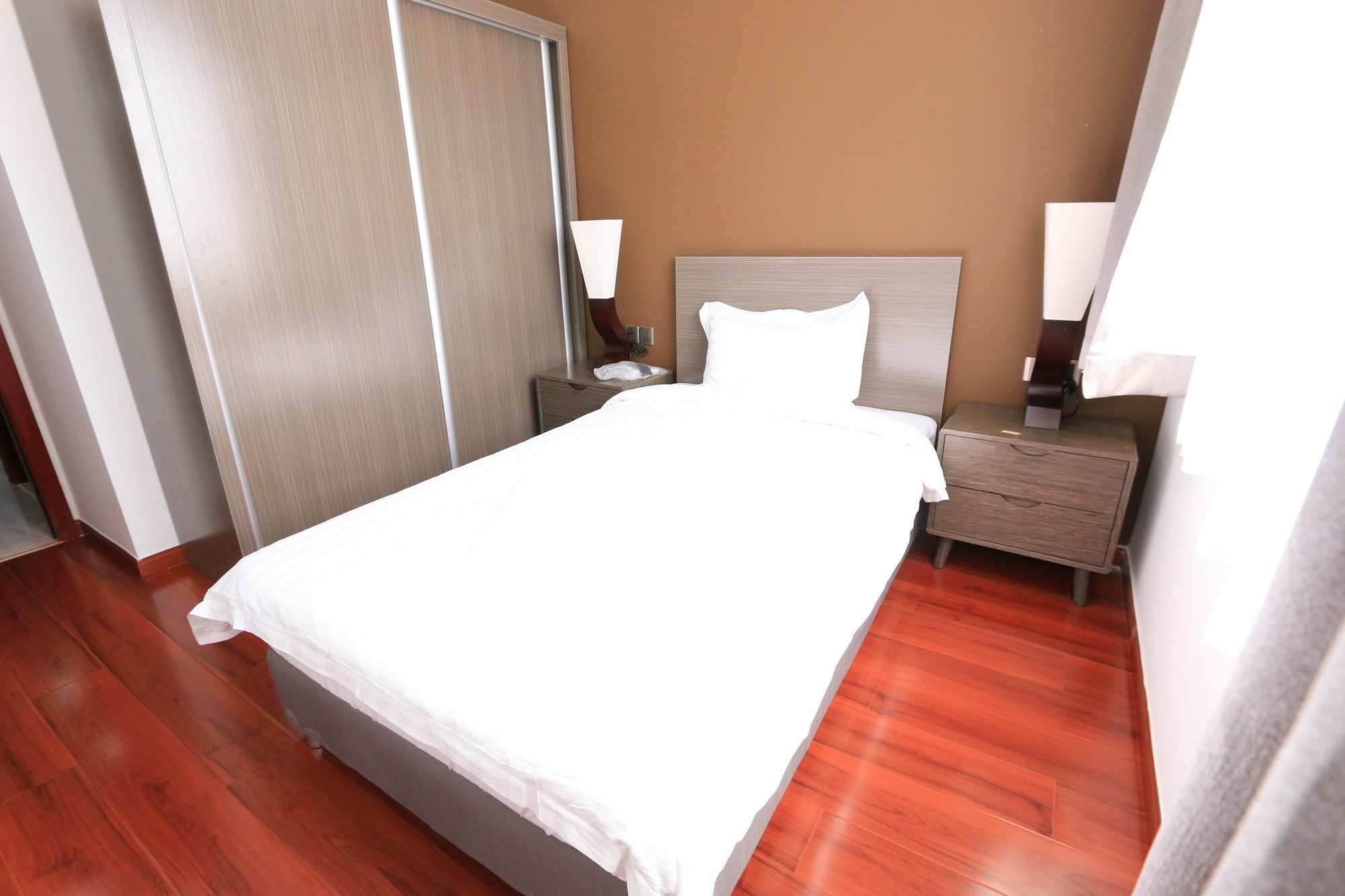 פנום פן Eastland Hotel & Apartment מראה חיצוני תמונה