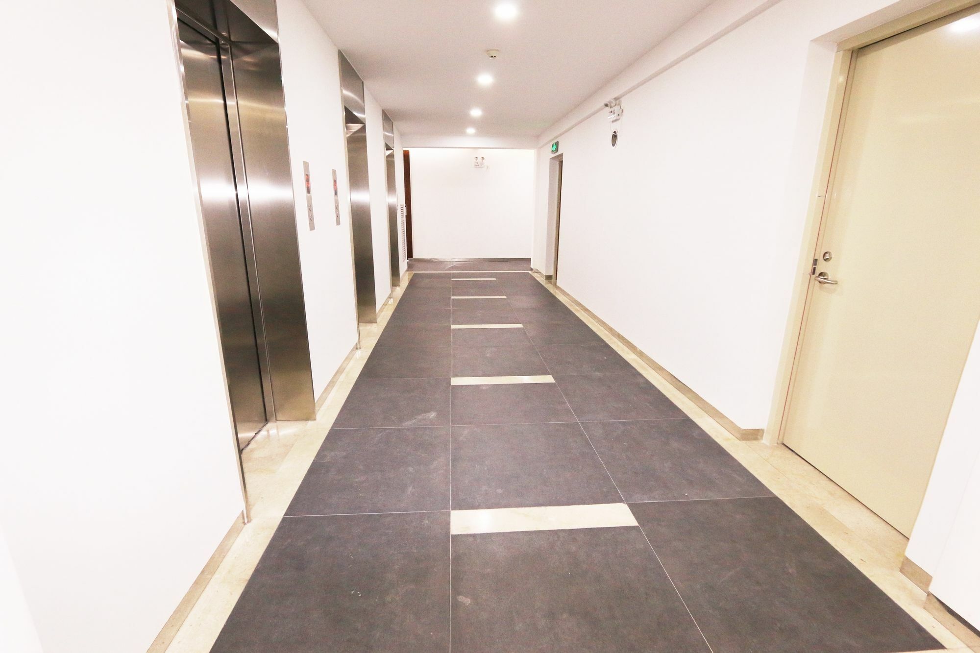 פנום פן Eastland Hotel & Apartment מראה חיצוני תמונה