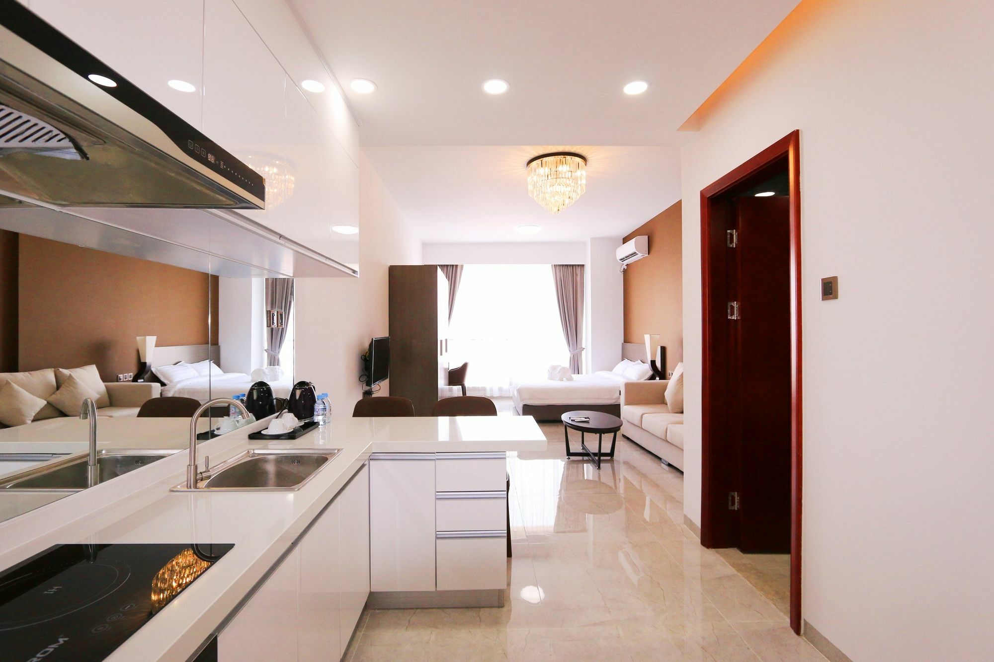 פנום פן Eastland Hotel & Apartment מראה חיצוני תמונה
